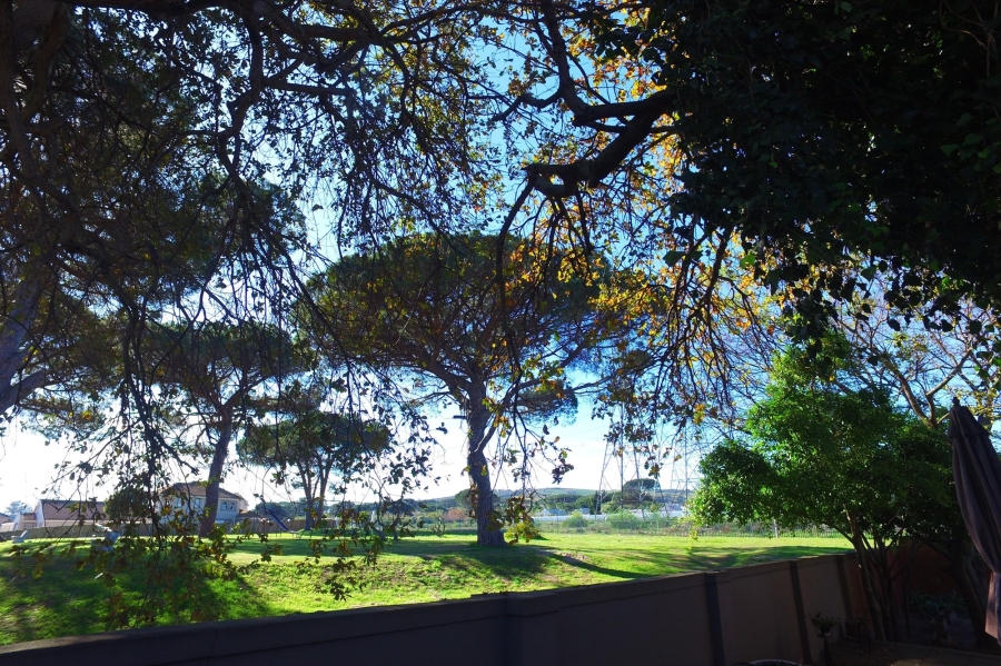 3 Bedroom Property for Sale in Eikenbosch Western Cape